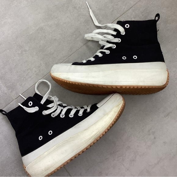 Madden Girl Winnona chunky heel tennis shoes. Size 8 - Black - Picture 6 of 10